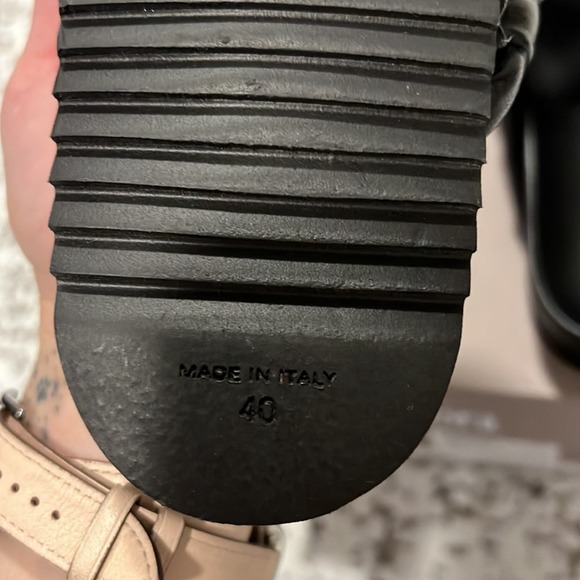 Antenora Black Leather Sandals NWT size 40e - Picture 4 of 5